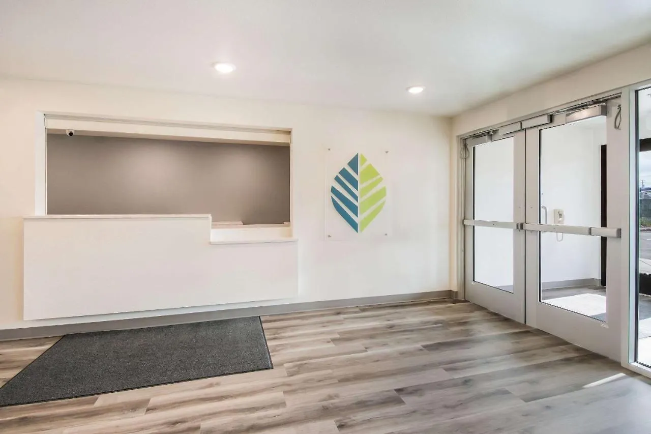 Woodspring Suites Portland Vancouver Hotel